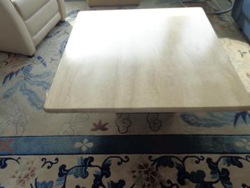 TABLE DE SALON EN TRAVERTIN DESIGN 1970 beschikbaar voor biedingen