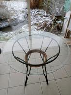 Glazen tafel met bijhorende rieten stoelen(4), Huis en Inrichting, Ophalen