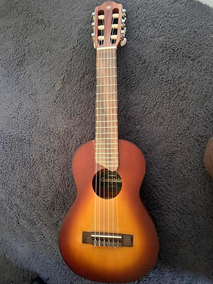 Yamaha GL1 Guitalele for sale., Muziek en Instrumenten, Snaarinstrumenten | Gitaren | Akoestisch, Zo goed als nieuw, Ophalen of Verzenden