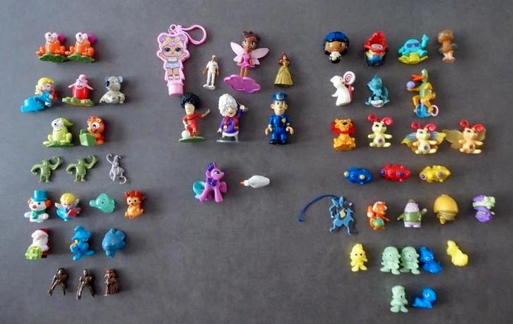 Lot 55 verschillende figuren: voor het grootste deel Kinder, Verzamelen, Verrassingseieren, Gebruikt, Steekfiguren, Ophalen of Verzenden