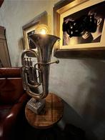 Lampen gemaakt van oude instrumenten, Ophalen, Gebruikt