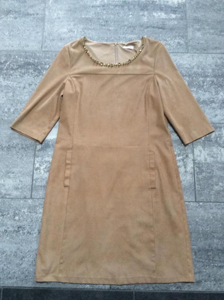 Jurken Senso/ Sora 42, Kleding | Dames, Jurken, Zo goed als nieuw, Maat 42/44 (L), Beige, Knielengte, Verzenden