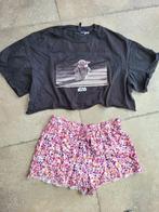 Mooie bloemetjes short mt 38 (zie foto's), Kleding | Dames, Broeken en Pantalons, Maat 38/40 (M), Kort, Ophalen of Verzenden, Zo goed als nieuw