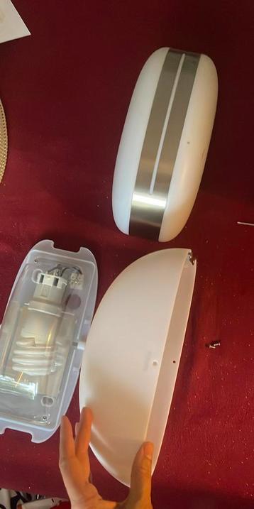 Philips - 2 buiten-/binnenverlichting in goede staat beschikbaar voor biedingen