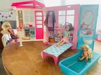 Barbiehuis inclusief 3 poppen en toebehoren, Kinderen en Baby's, Ophalen of Verzenden, Zo goed als nieuw