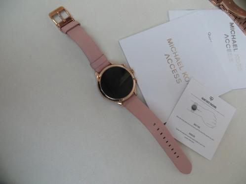 horloge Michael Kors Runway smartwatch, Handtassen en Accessoires, Horloges | Dames, Nieuw, Polshorloge, Overige merken, Overige materialen