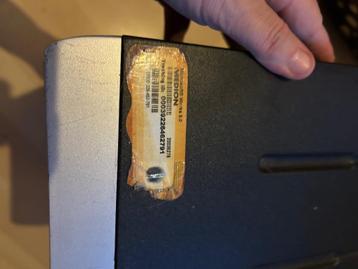 Drie computers opmaak of stukken  beschikbaar voor biedingen