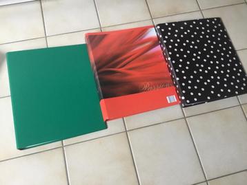 3 ringmappen : 1€/ map beschikbaar voor biedingen