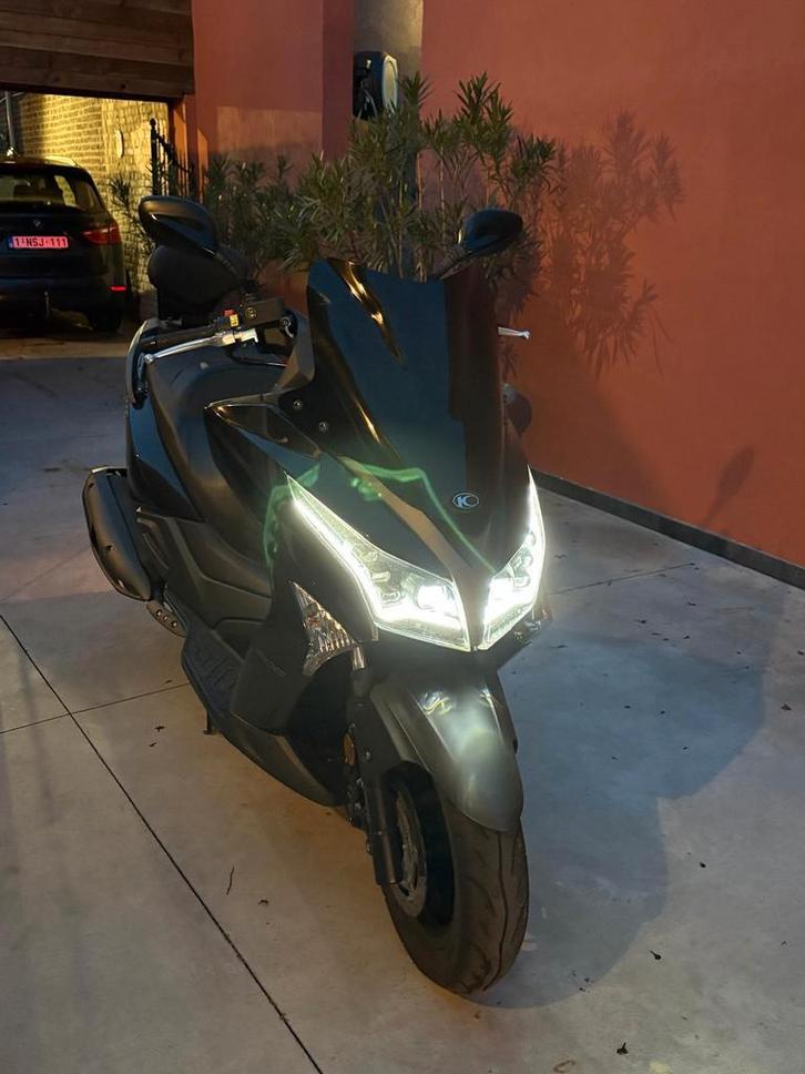Scooter KYMCO X-TOWN 300i, Fietsen en Brommers, Scooters | Kymco, Zo goed als nieuw, Ophalen