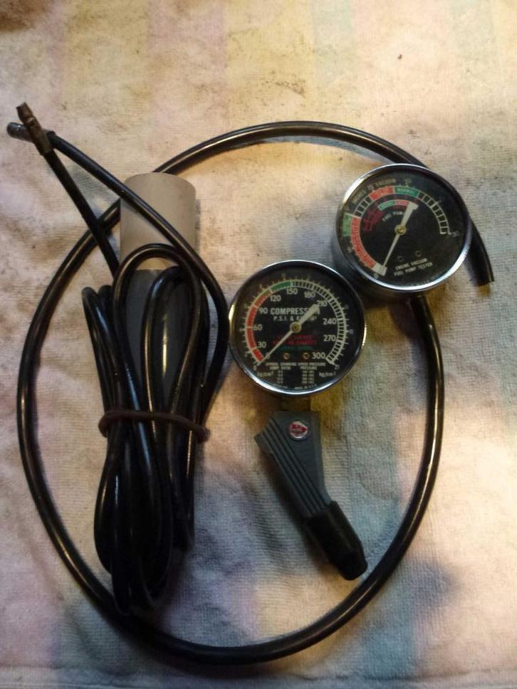 compressiomètre - dépressiomètre - lampe stroboscopique, Auto diversen, Autogereedschap, Gebruikt, Ophalen of Verzenden