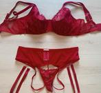Lingerie (strings) te koop en sokken diverse sokken, Enlèvement ou Envoi