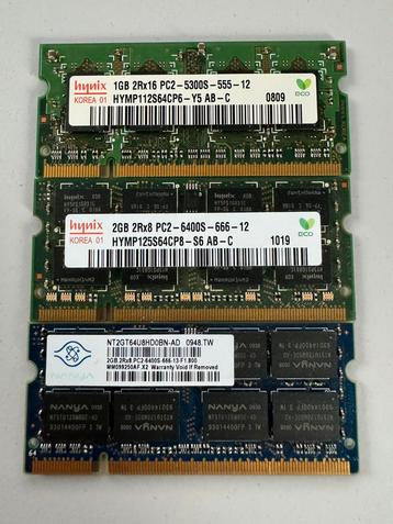 Lot de 3 barrettes RAM laptop PC2 6400S et 5400S