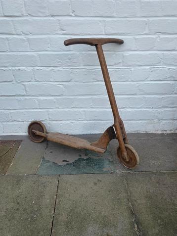 Très ancienne trottinette en bois, Enlèvement ou Envoi, Utilisé