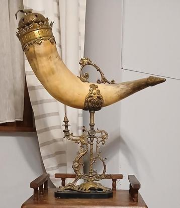 150 jaar oude stierenhoren in koper gevat. beschikbaar voor biedingen