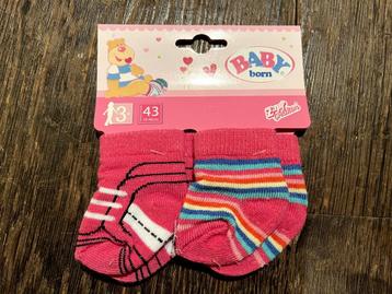 lot de 2 paires de chaussettes pour poupée NEUF disponible aux enchères