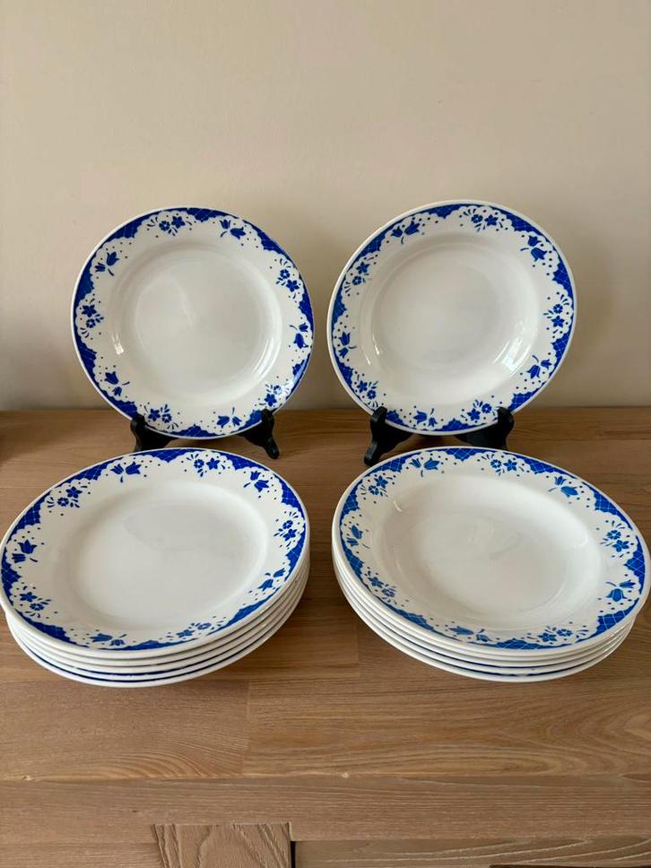 Boch Blauw soepborden & gewone borden, Antiek en Kunst, Antiek | Servies compleet, Ophalen of Verzenden
