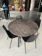 Grijze ronde tafel + 4 zwarte stoelen, Huis en Inrichting, Tafels | Eettafels, Ophalen, Zo goed als nieuw