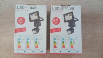 2 LED-lampen met bewegingsmelder beschikbaar voor biedingen
