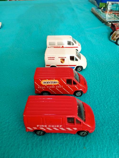 4 x Ford Transit, Hobby en Vrije tijd, Modelauto's | Overige schalen, Zo goed als nieuw, Ophalen of Verzenden