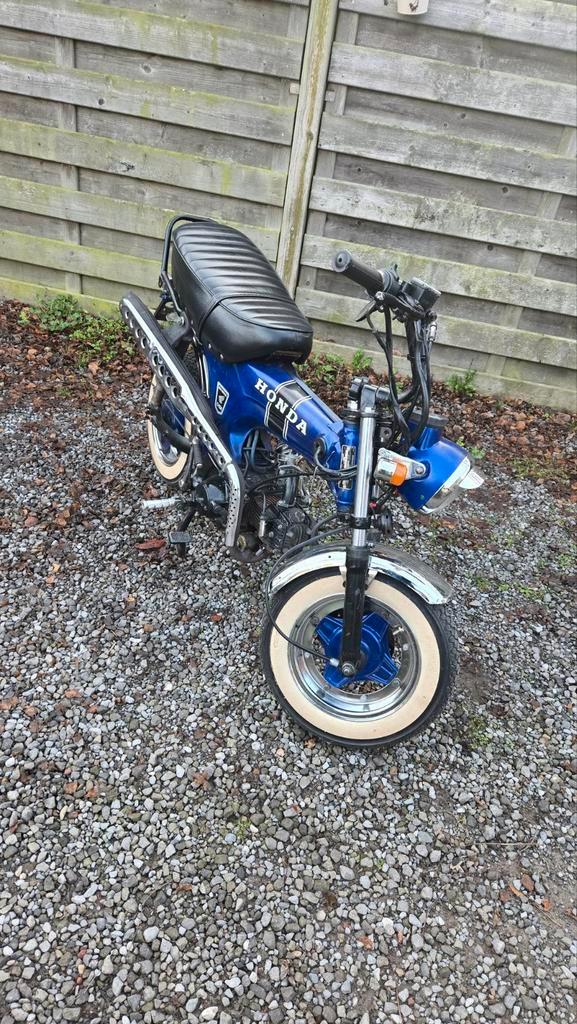 Klasse B Dax Skyteam, Fietsen en Brommers, Brommers | Honda, Zo goed als nieuw, Overige modellen, Klasse B (45 km/u), Ophalen