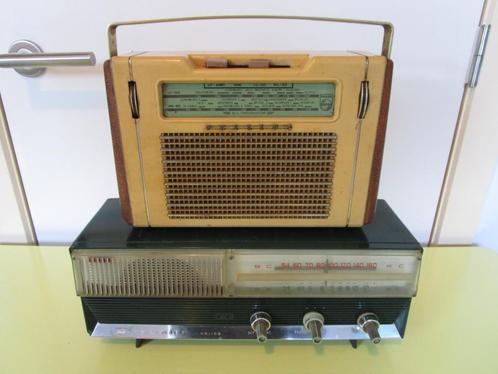 2 vintage radio's jaren '50-'60, Antiquités & Art, Antiquités | TV & Hi-Fi, Enlèvement ou Envoi