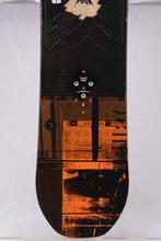 150 cm snowboard BURTON RADIUS, black/orange, woodcore, FLAT, Sport en Fitness, Snowboarden, Verzenden, Gebruikt, Board