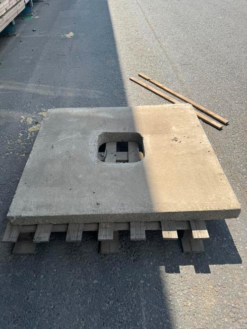 Dalle béton pour cheminée avec trou central, Huis en Inrichting, Haarden, Zo goed als nieuw, Ophalen