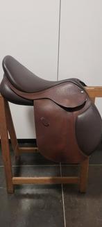 Arena jump springzadel 17.5 mw, Dieren en Toebehoren, Ophalen, Zo goed als nieuw, Springen