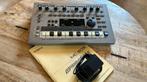 Roland MC-303 + toebehoren, Muziek en Instrumenten, Ophalen, Zo goed als nieuw