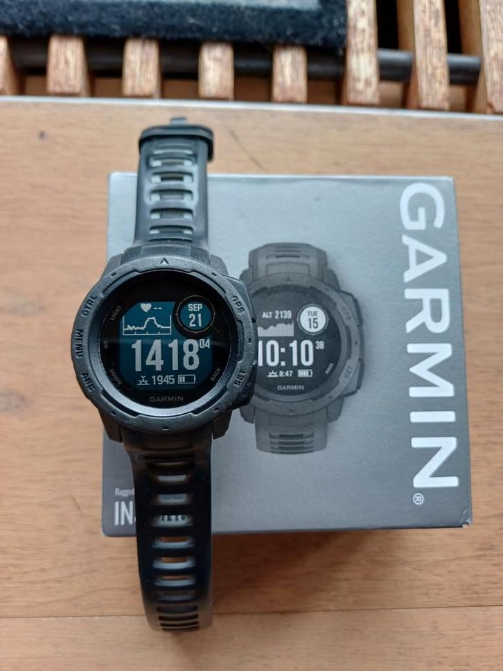 Garmin instinct horloge, Handtassen en Accessoires, Sporthorloges, Afstand, Calorieverbanding, GPS, Hartslag, Hoogte, Kompas, Snelheid