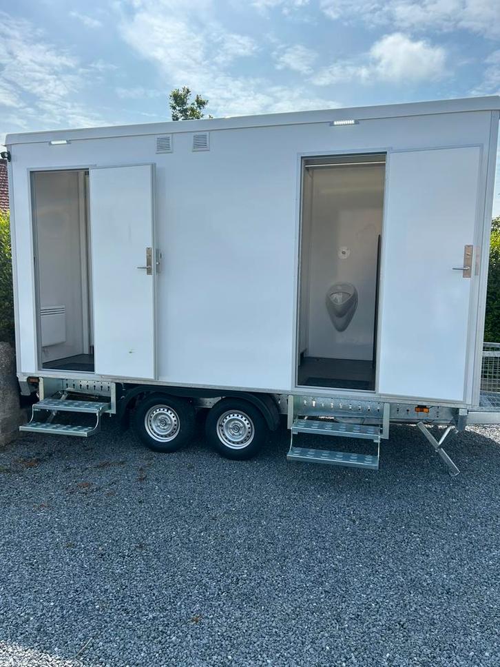 Toiletwagen 2/1/2 afvoer 110mm, Hobby en Vrije tijd, Feestartikelen | Verhuur, Zo goed als nieuw, Ophalen