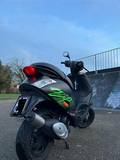 Piaggio zip 2 takt 50cc, Fietsen en Brommers, Scooters | Piaggio, Zo goed als nieuw, Zip, Klasse A (25 km/u), Tweetakt, Ophalen