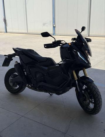 Honda X-ADV 750 Full Black beschikbaar voor biedingen
