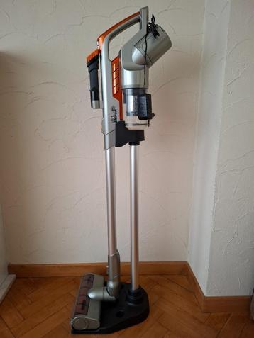 Dirt Sniper Snoerloze Cycloon Accustofzuiger beschikbaar voor biedingen