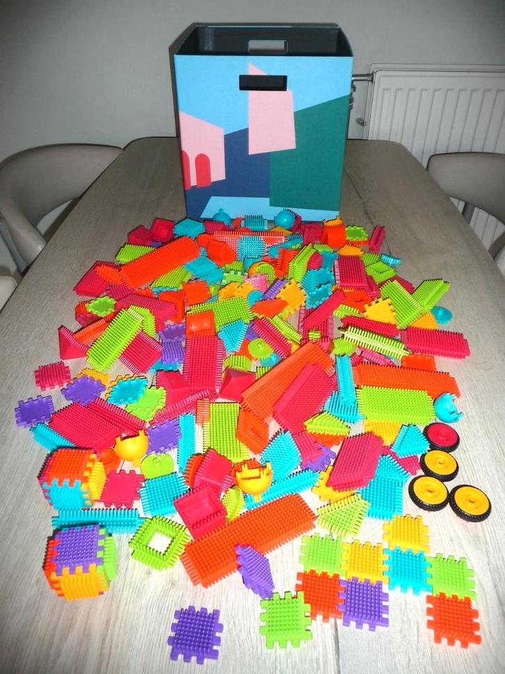 Modern Noppers (240 pièces), Enfants & Bébés, Jouets | Blocs de construction, Comme neuf, Enlèvement ou Envoi