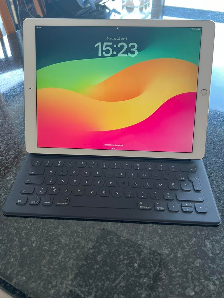 iPad Pro12.9” 512GB 4G (2e gen) Apple Keyboard CoverTopstaat, Enlèvement, Comme neuf