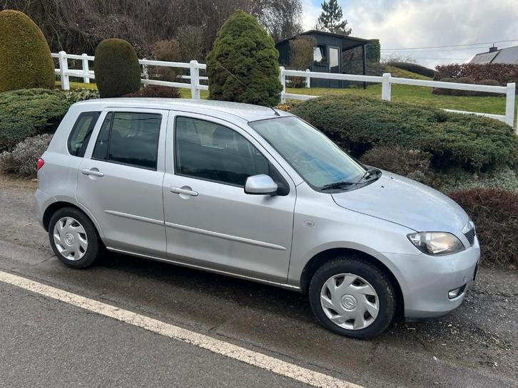 Mazda 2 1.4 i essence, Auto's, Mazda, Bedrijf, ABS, Airconditioning, Radio, Benzine, Euro 4, Stadsauto, 4 deurs, Automaat, Zilver of Grijs