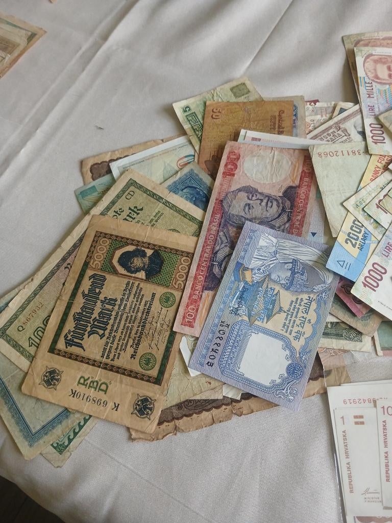 Monde, Enlèvement ou Envoi