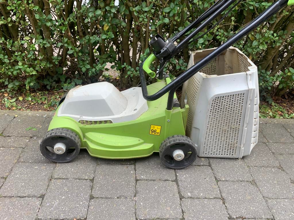 Grasmaaier central park, Brico, Ophalen, Cirkelmaaier, Gebruikt, Elektrische grasmaaier