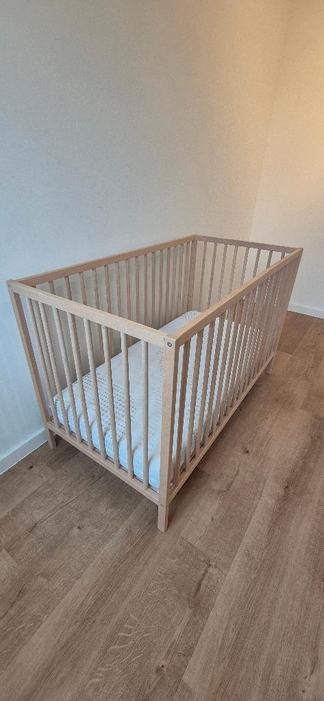 Babybedje Ikea, Enfants & Bébés, Berceaux & Lits, Comme neuf, Lit, Enlèvement