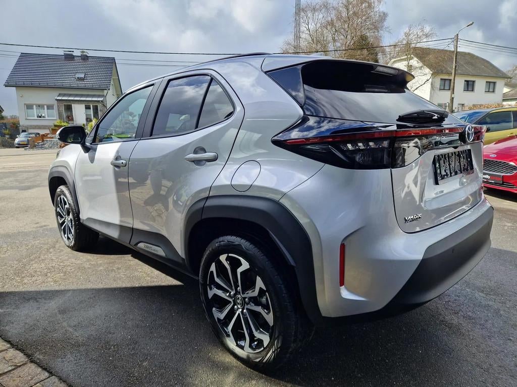 Toyota Yaris Cross Design AWD (automatique), Autos, Argent ou Gris, Achat, Euro 6, Entreprise