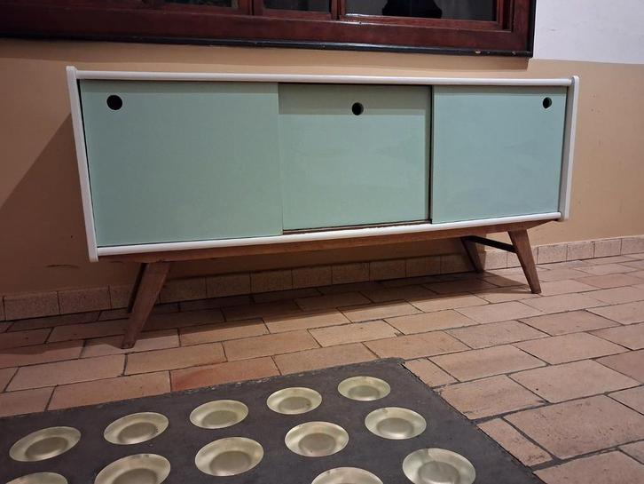Vintage tv meubel/ dressoir, Huis en Inrichting, Kasten | Dressoirs, Ophalen
