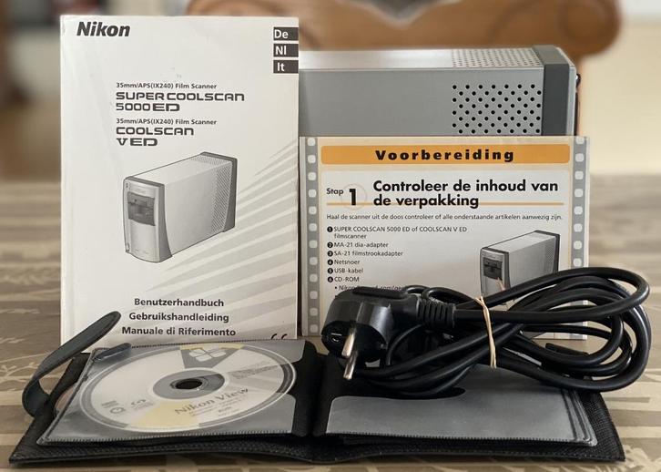 Nikon Super Coolscan 5000ED, Informatique & Logiciels, Scanners, Utilisé, Scanner de diapositives, MacOS, Windows, Linux, Enlèvement