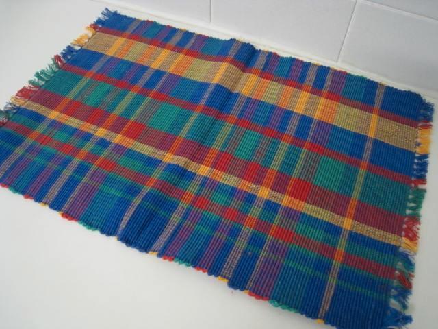 Placemat met gekleurde vierkanten, met franjes, 51x33cm, Huis en Inrichting, Woonaccessoires | Onderzetters, Ophalen