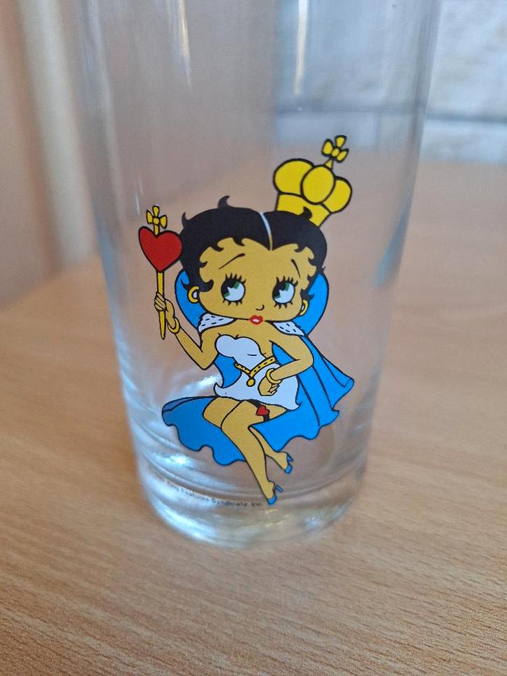 Betty Boop gesigneerd glas 1985, Verzamelen, Beelden en Beeldjes, Nieuw, Mens, Ophalen of Verzenden