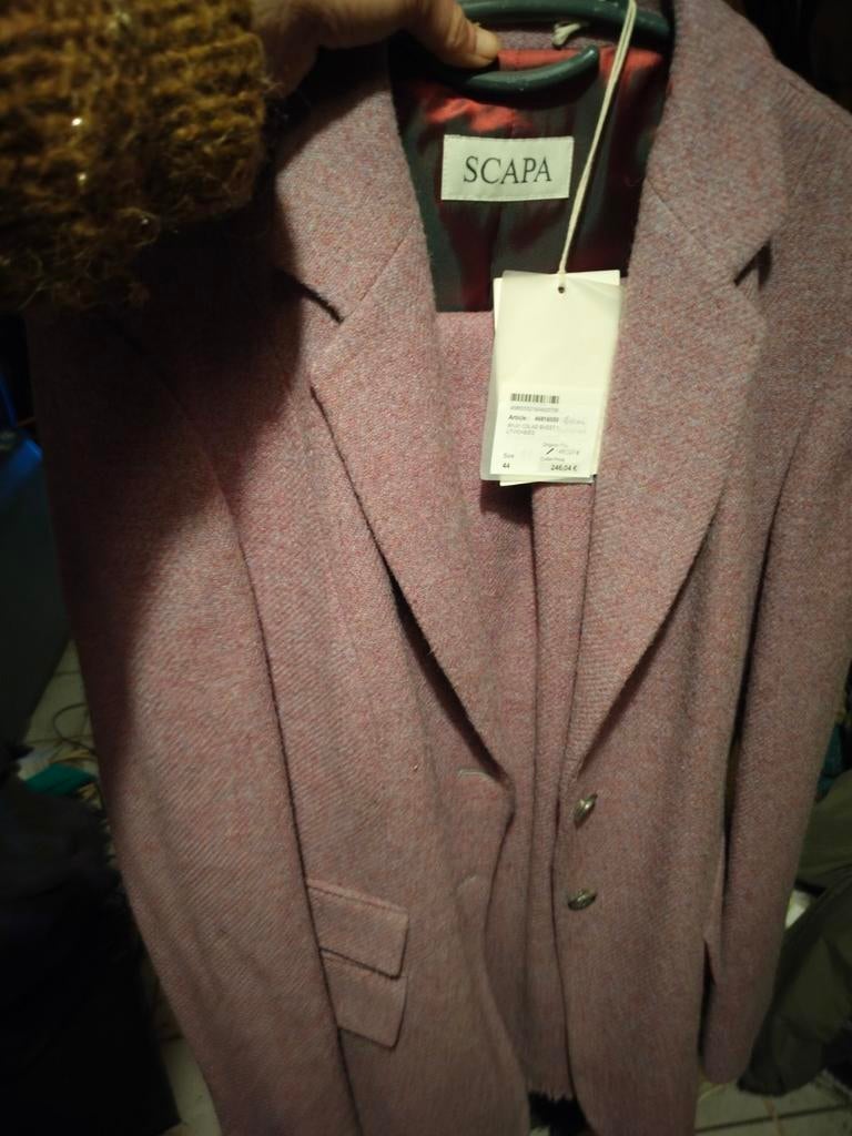 2stuks dames Scapa,lila kleur,maat 44,wol, Kleding | Dames, Jasjes, Kostuums en Pakken, Ophalen, Maat 42/44 (L)