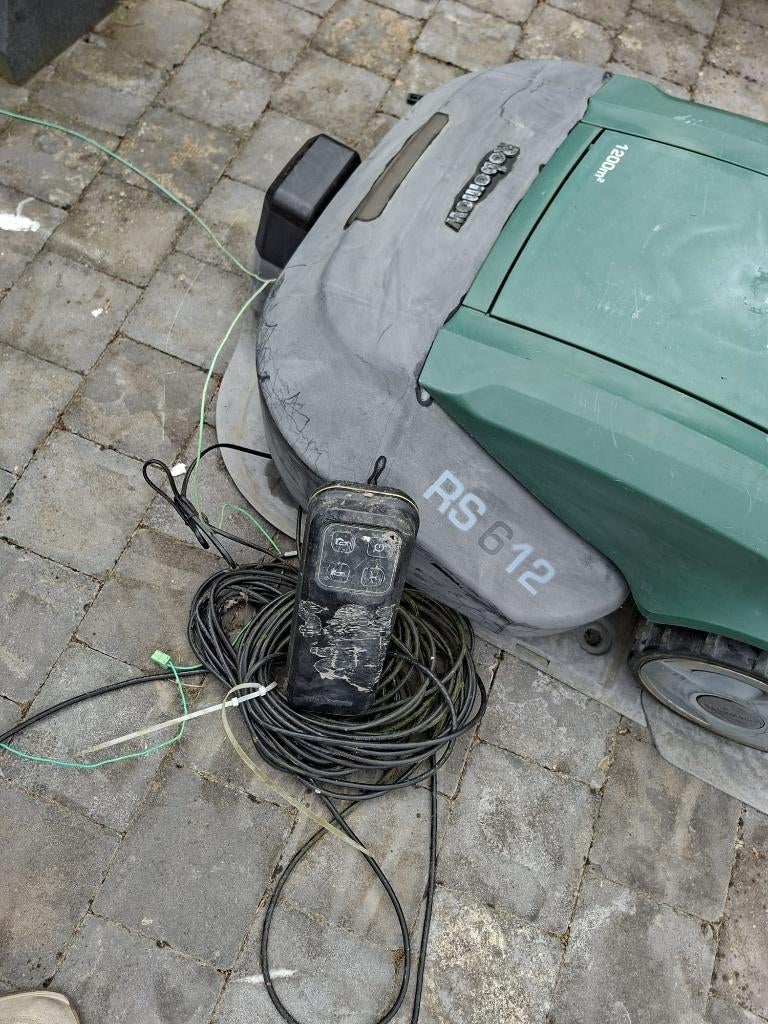 Grasmaaier robomow612rs, Jardin & Terrasse, Tondeuses à gazon, Utilisé, Tondeuses à gazon sur batterie, 50 cm ou plus, Tondeuse rotative