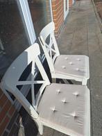 4 Houte stoelen beschikbaar . Omdat ik ze niet meer gebruik., Ophalen