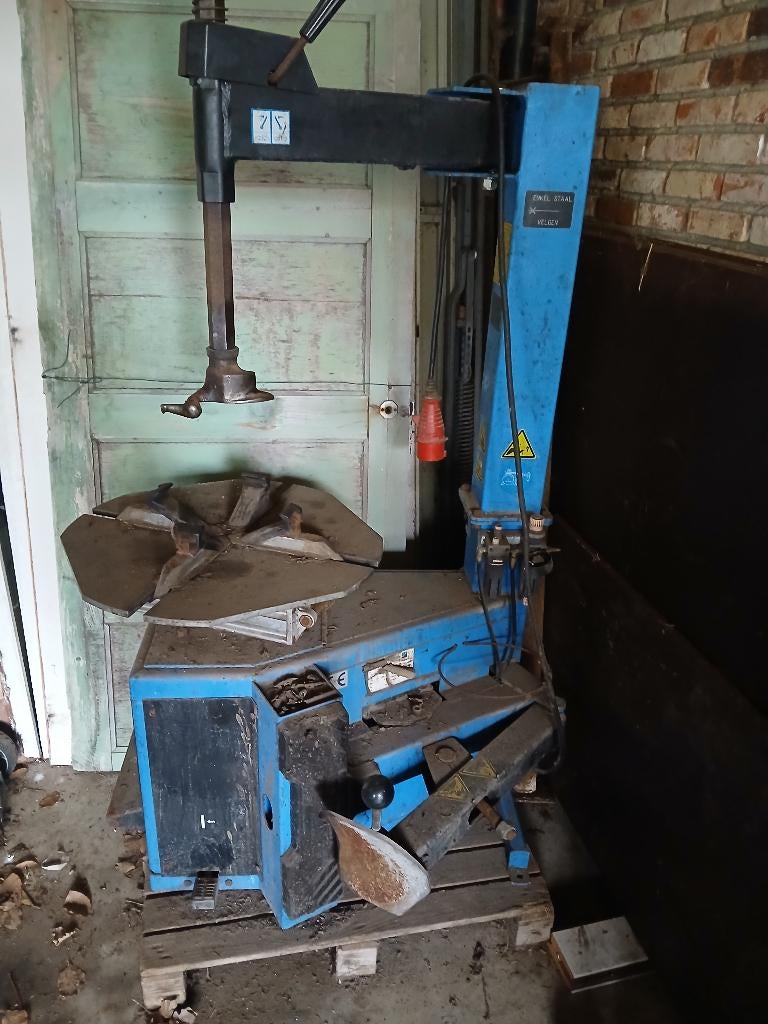 Bandenmachine, Autos : Divers, Outils de voiture, Enlèvement, Utilisé