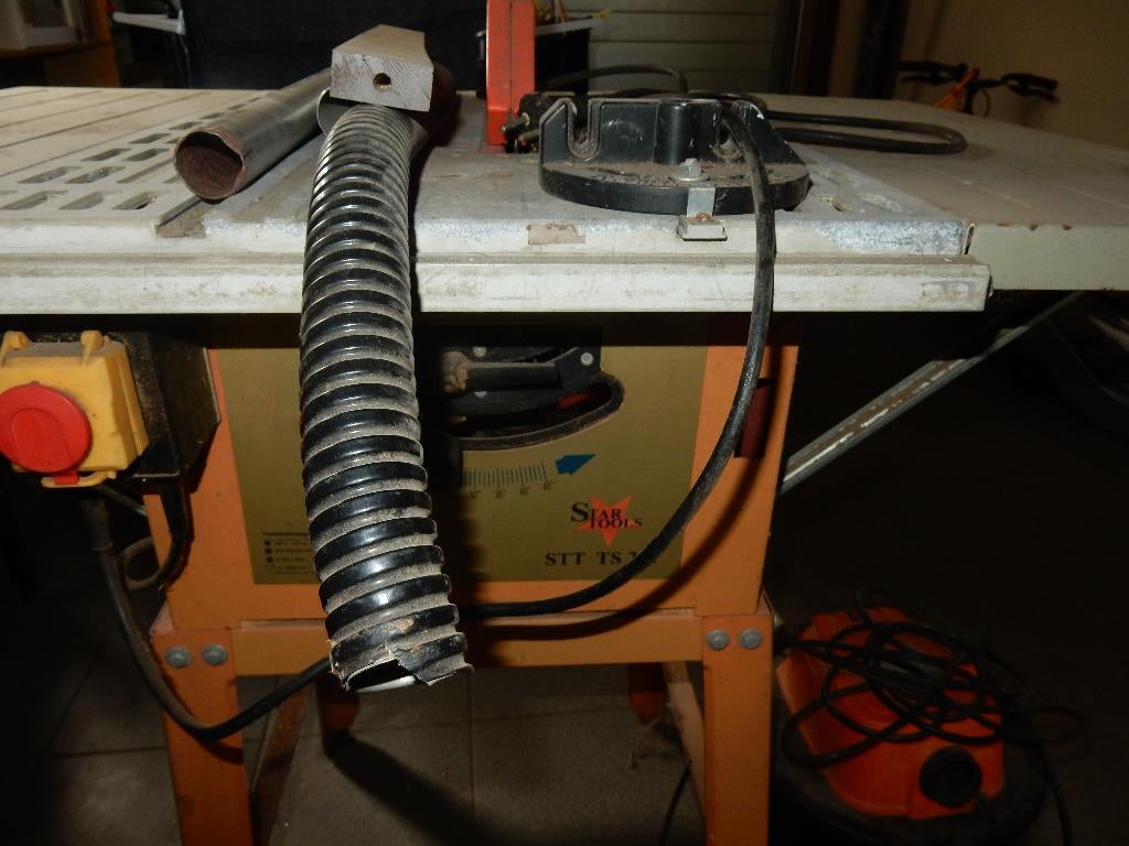 nr.249 - Tafelzaag met stofafzuiging, Ophalen